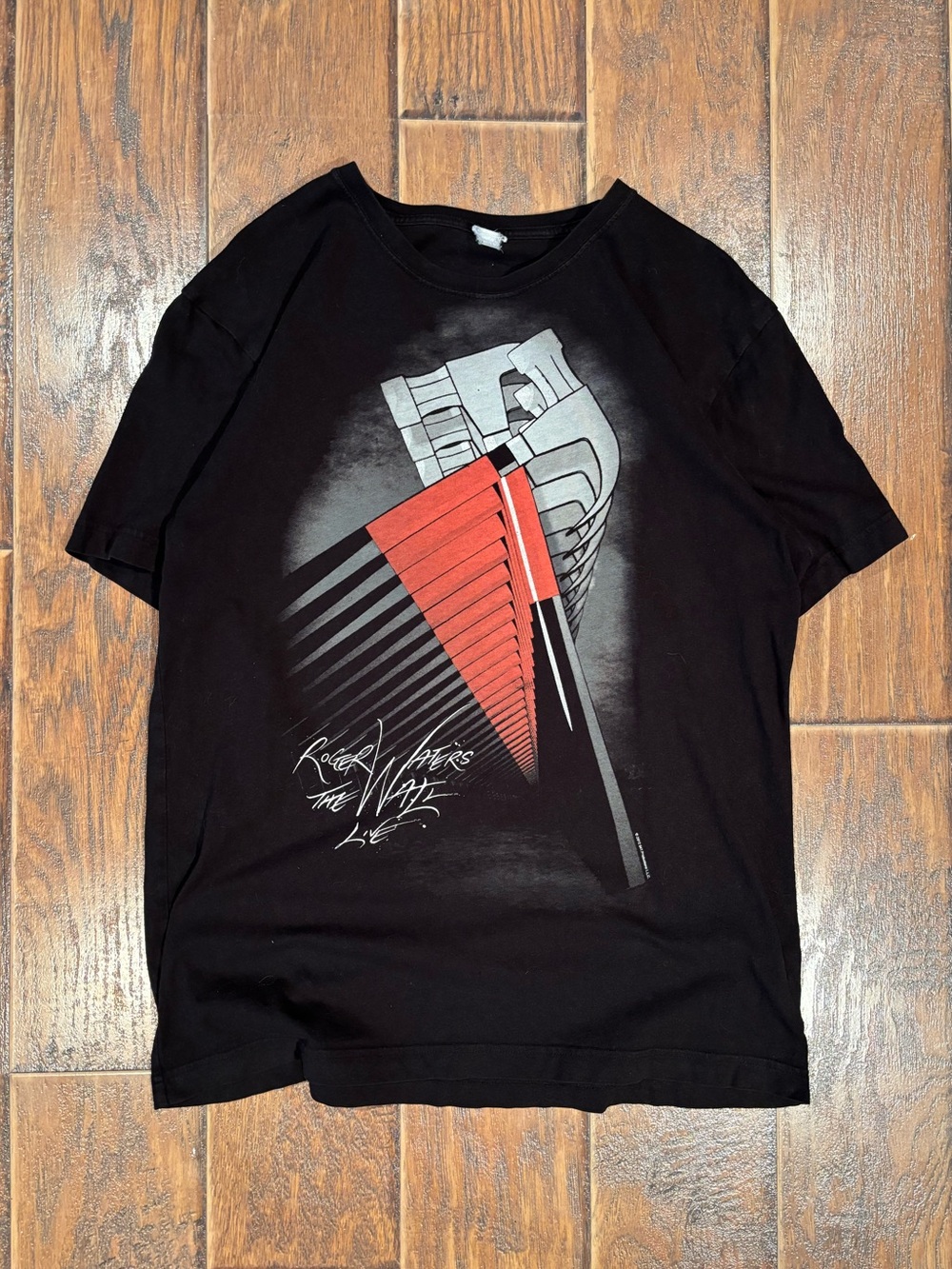 Vintage Y2K 2012 Roger Waters Music Pink Floyd Shirt